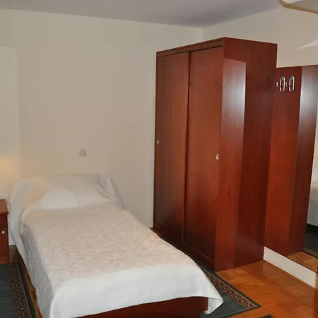Guest house Kmecki Hram 3*